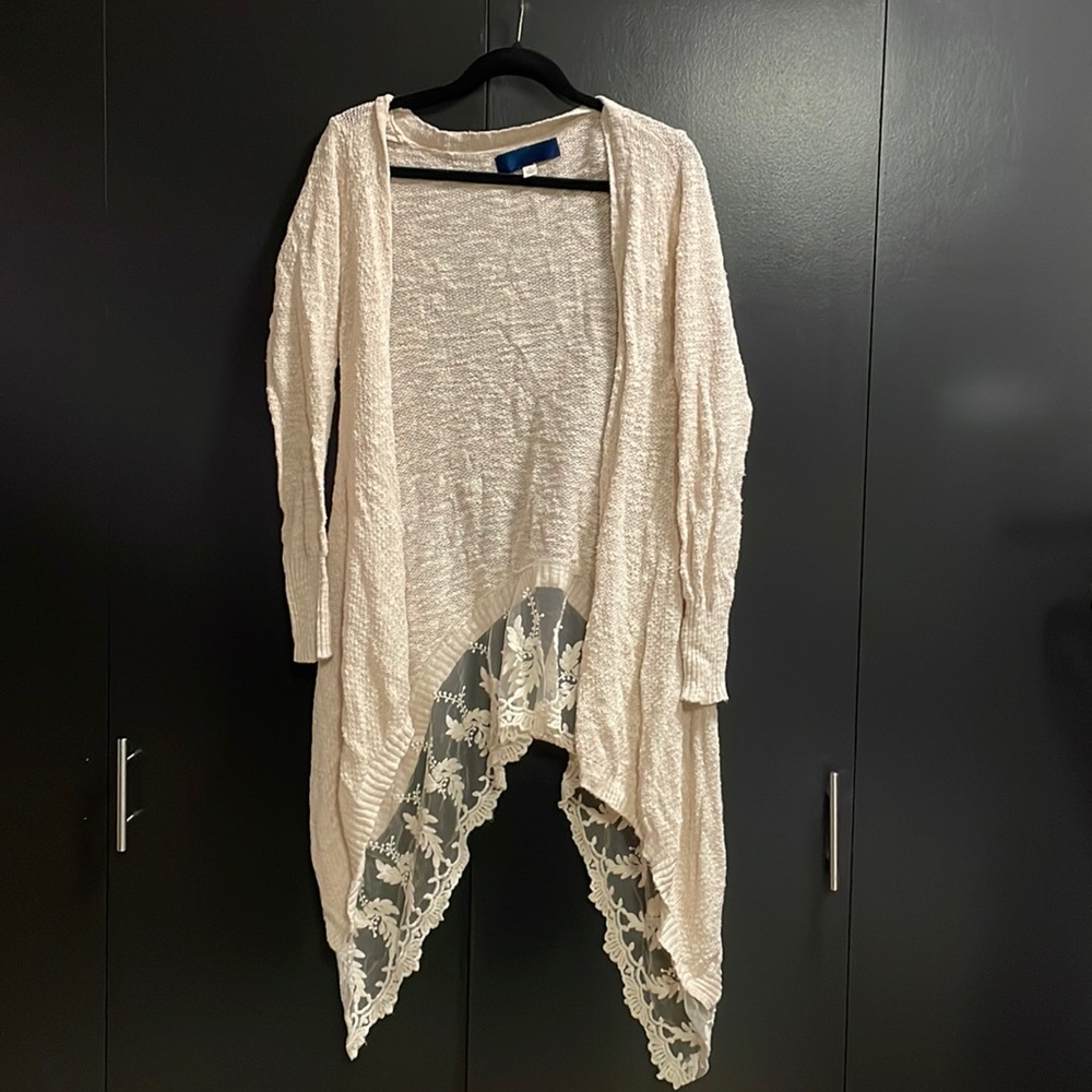 Francesca’s Collections Cream Lace Bottom Cardigan Size L